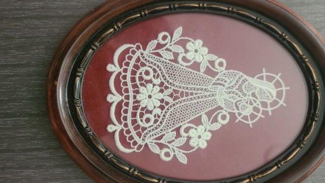 Virgen hilo enmarcada - Artesanía