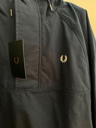 Chaqueta Fred Perry azul marino con etiquetas 
