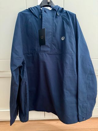 Chaqueta Fred Perry azul marino con etiquetas 
