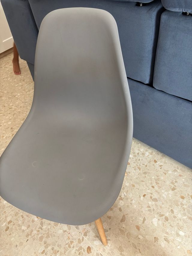 Silla gris diseño moderno