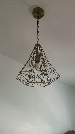 Lámpara dorada geométrica vintage