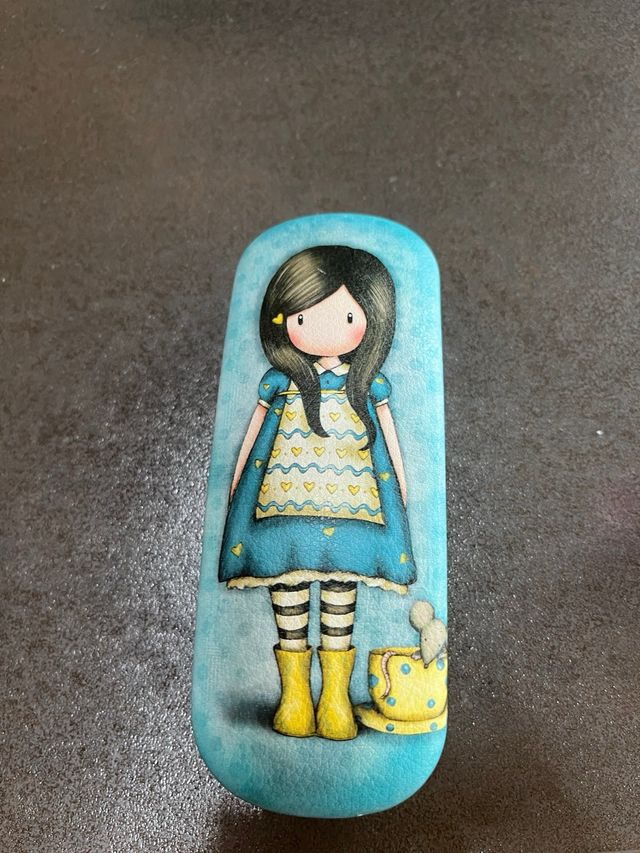 Occhiali Polaroid - Ragazza con copertina Santoro