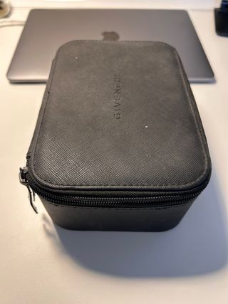 Estuche Givenchy maquillaje negro