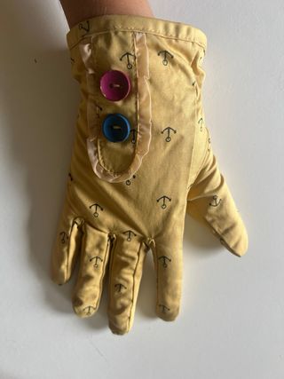 Guantes amarillos con anclas