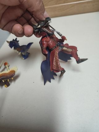 Figuras guerreros dragón