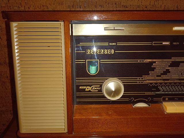 Radio válvulas Philips B6X23A Vintage