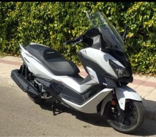 Moto Scooter 300cc / 2018.