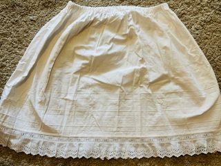 Enagua blanca traje típico aldeana niña