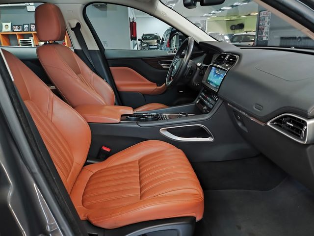 Jaguar F-Pace 2017