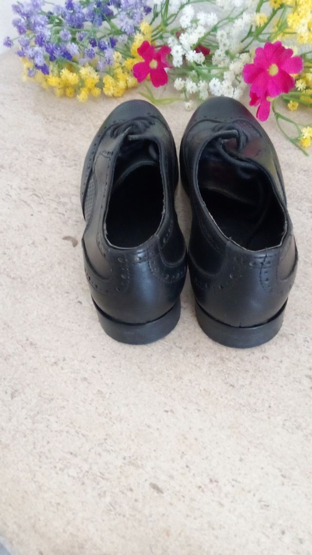 Sapatos Oxford pretos 