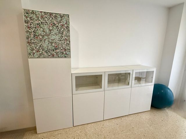 Mueble salón BESTÅ Ikea alto brillo blanco 240 cm