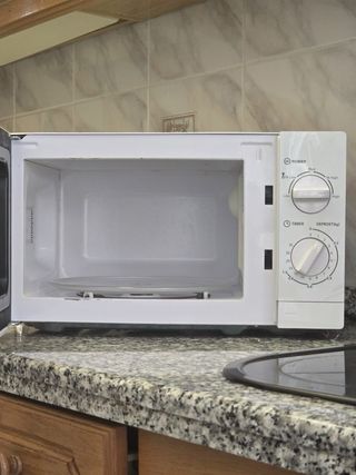 Microondas Bluesky - 700W