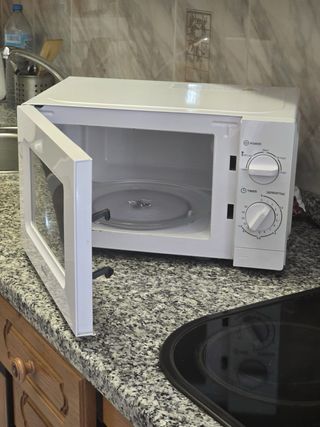 Microondas Bluesky - 700W