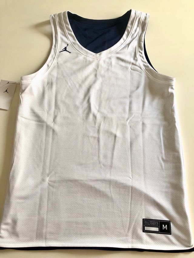 2 Camisetas Air Jordan reversible S-M entreno