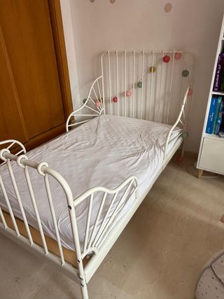 Cama blanca infantil IKEA