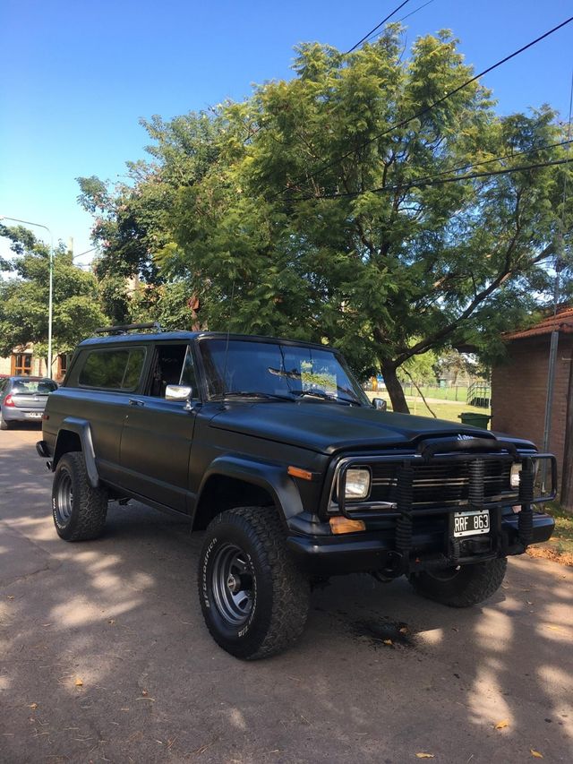 Jeep Cherokee Chief '81
