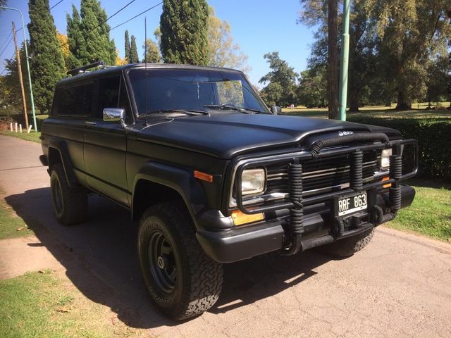 Jeep Cherokee Chief '81