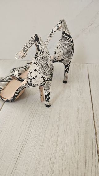 Sandalias Mango serpiente