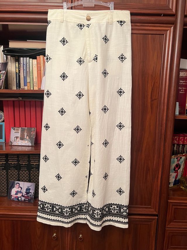 Pantalones anchos blancos