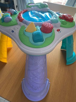 Centro attività Chicco Bimbi. tavolo sensoriale 