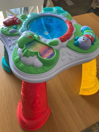 Centro attività Chicco Bimbi. tavolo sensoriale 