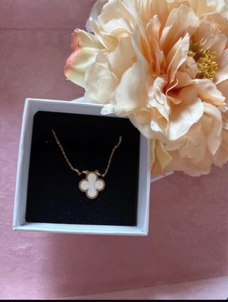 Collana fiore madreperla argento 925