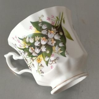 Tazza e piattino May, Elizabethan England