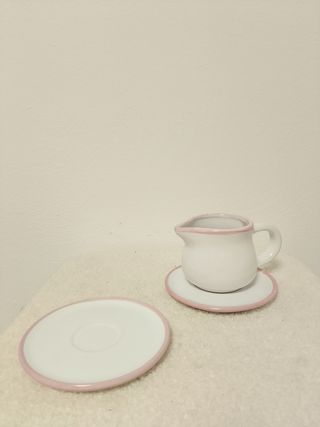 Set da cucina in porcellana rosa