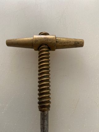 Cavatappi antico in ottone