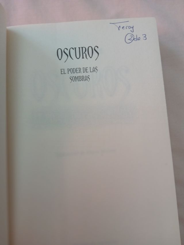 Oscuros (Los 3 primeros libros)