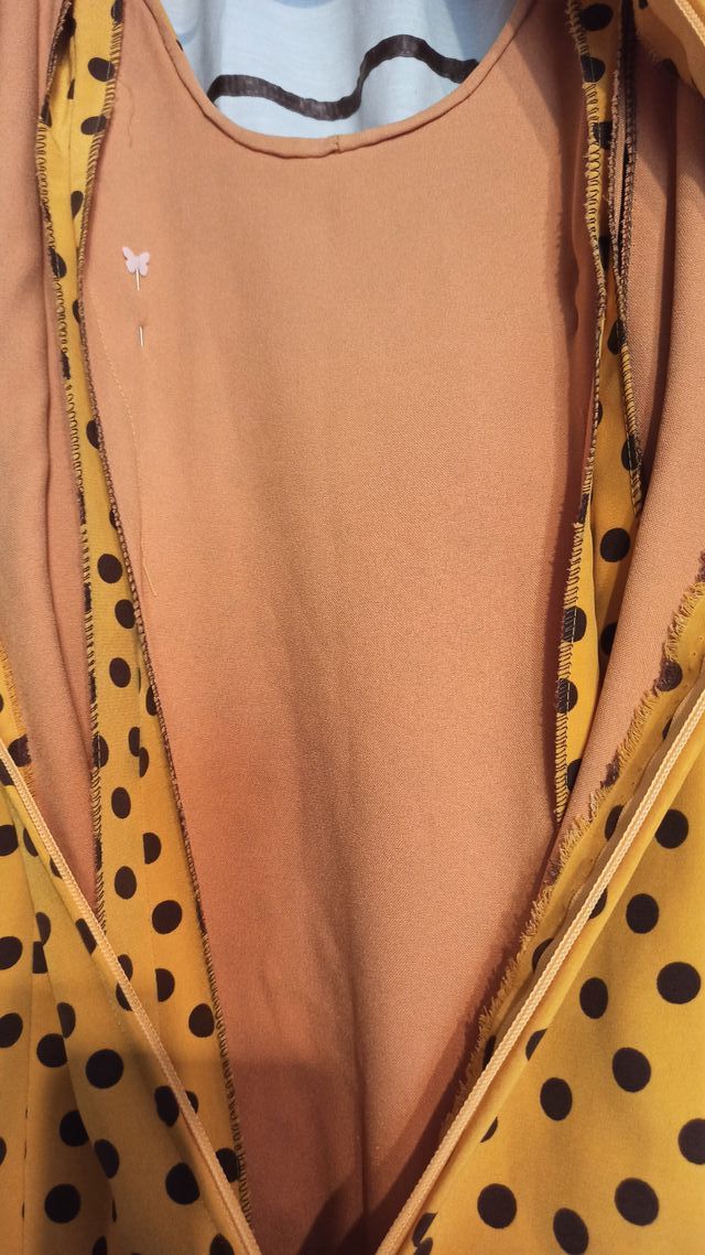 Traje flamenca gitana amarillo lunares marrones