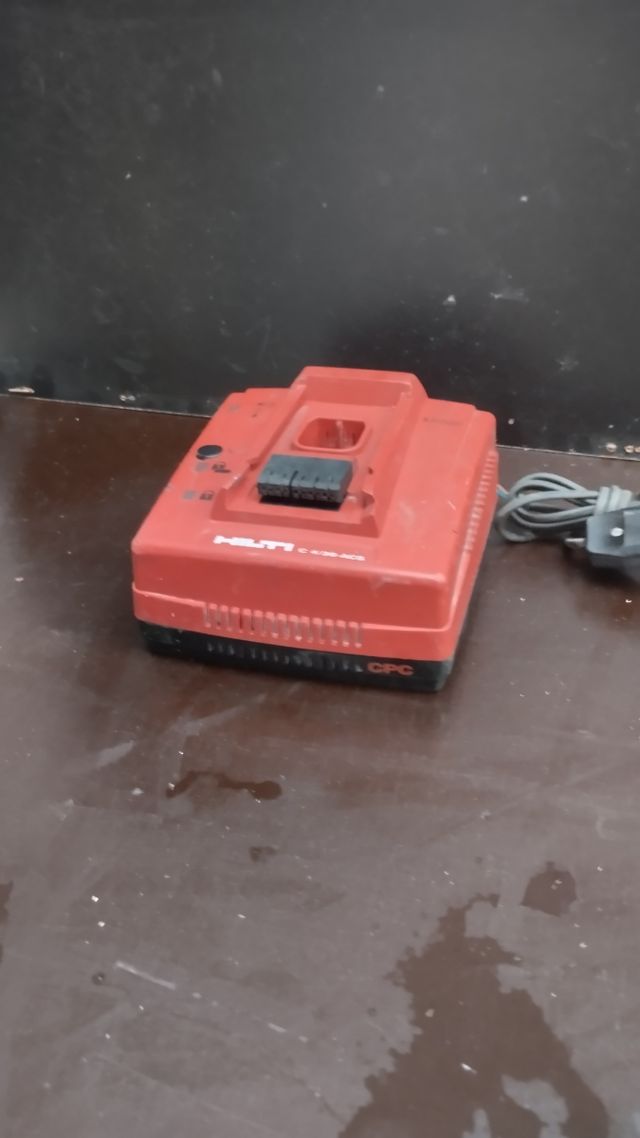 Cargador Hilti 4/36-ACS para reparar