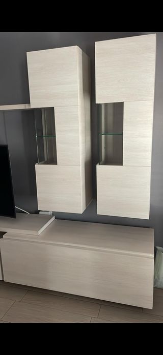 Mueble TV beige + vitrina