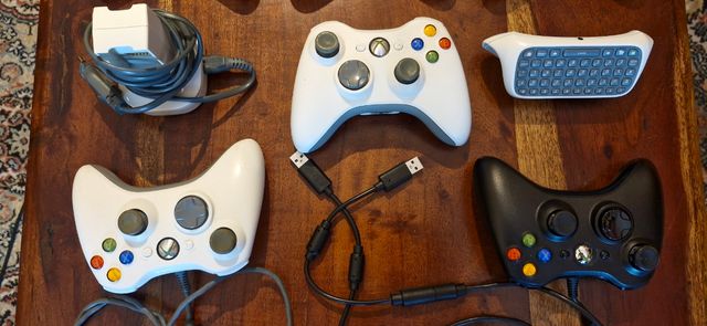 Mandos controller, disco duro 500 Gb Xbox 360