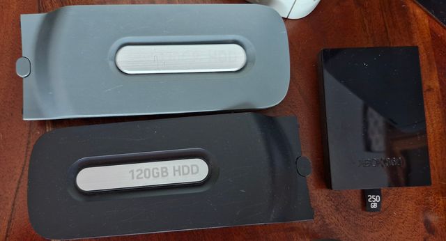 Mandos controller, disco duro 500 Gb Xbox 360