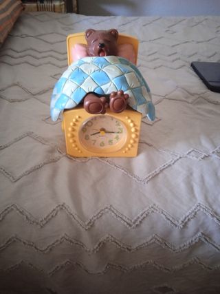 Reloj despertador oso dormido
