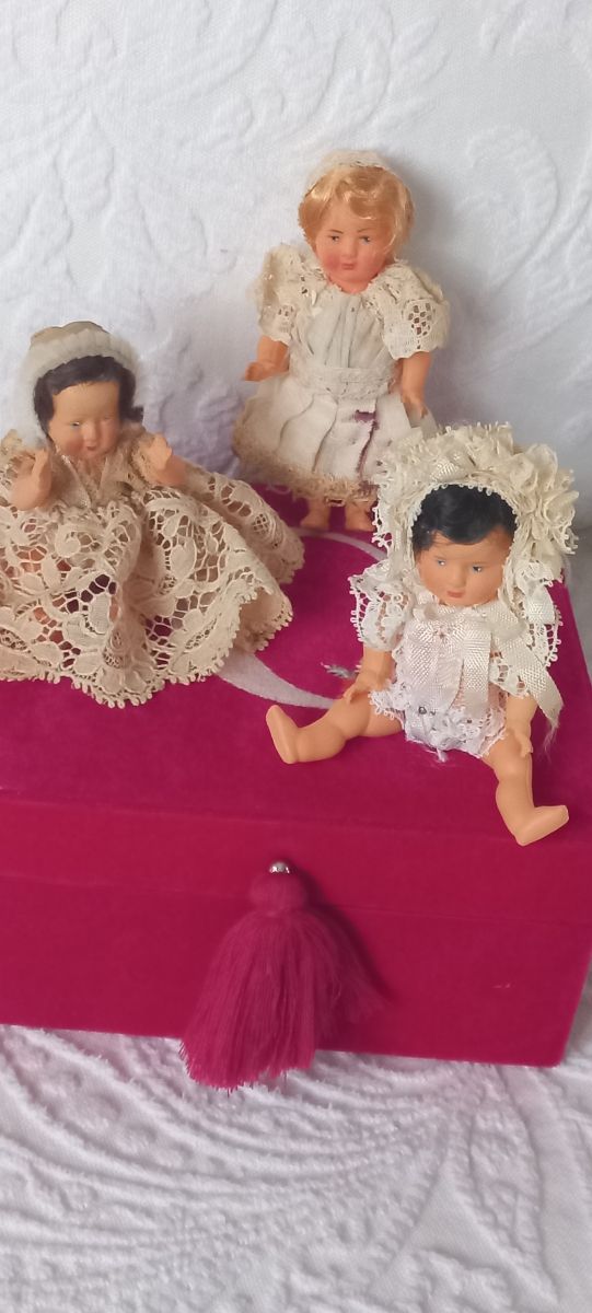 3 Muñecas miniatura antiguas