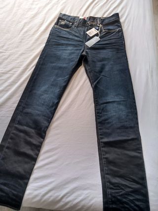 Vaqueros G-Star Straight Fit. W29-L34 (S). Nuevos!