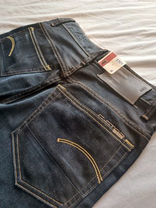 Vaqueros G-Star Straight Fit. W29-L34 (S). Nuevos!