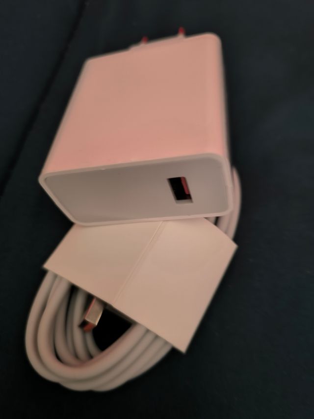 Cargador 67W - Rápido