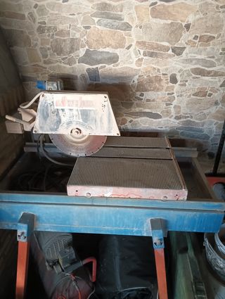 Máquina cortar baldosas + discos