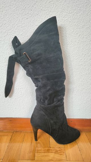 Botas ante negras mujer. Talla 39.