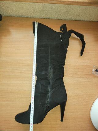 Botas ante negras mujer. Talla 39.