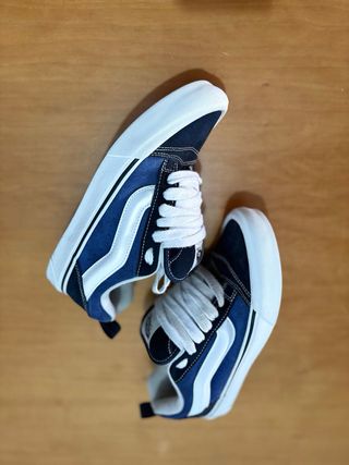 Vans Knu Skool - Azul marino y negro