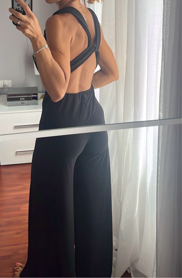 Mono negro largo multiposición