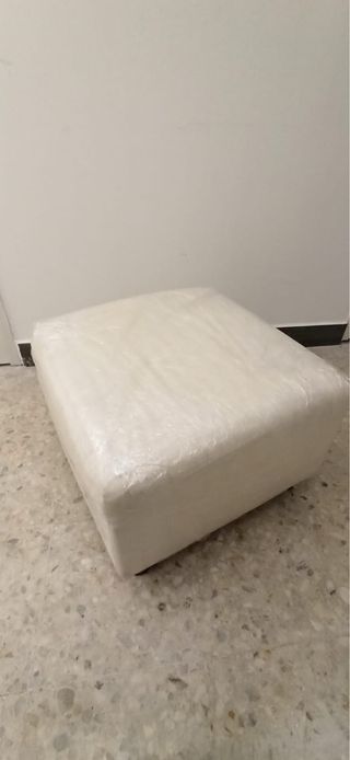 Puf blanco IKEA - Asiento cómodo