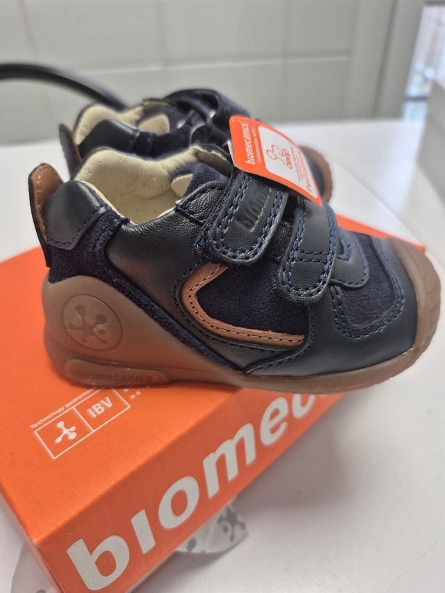 Zapatos Biomecanics Bebé - Azul Marino talla 18