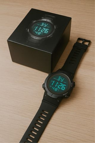 Reloj deportivo digital negro