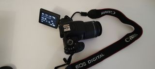 Canon EOS 700 + dos objetivos. (9679 Disparos)