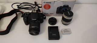 Canon EOS 700 + dos objetivos. (9679 Disparos)